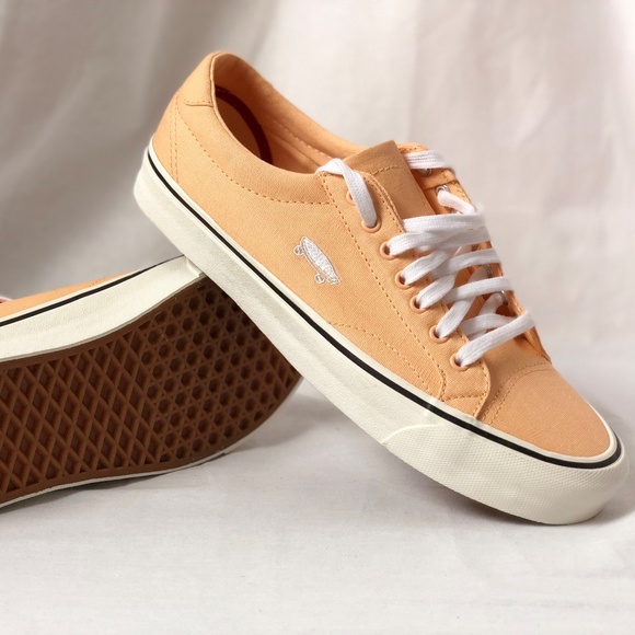 vans canvas court